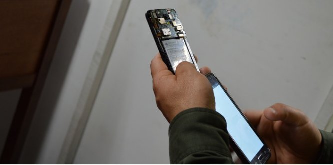 Operativo a establecimientos de comercio de celulares Revisión de IMEI