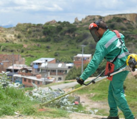 ¡Todos a limpiar! Habitantes de la localidad Rafael Uribe Uribe se unieron para recuperar el espacio del barrio La arboleda