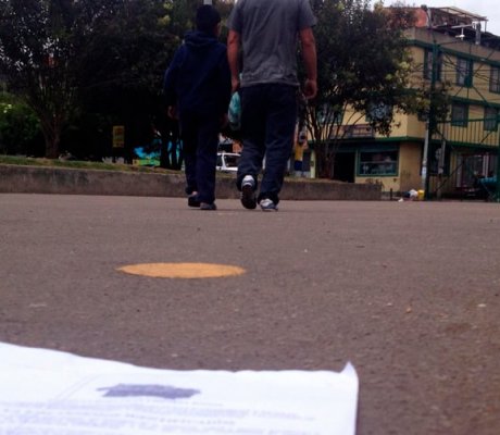 Con panfletos amenazan a líderes sociales en el sur de Bogotá